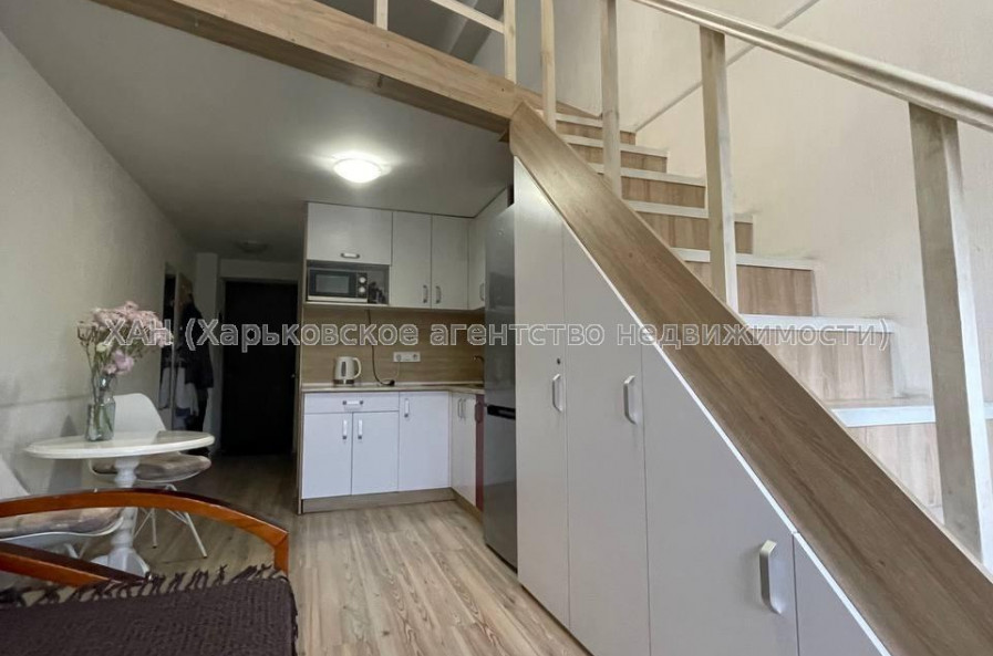 Продам квартиру, Героев Харькова просп. , 1  ком., 32.40 м², капитальный ремонт 