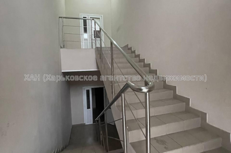 Продам квартиру, Героев Харькова просп. , 1  ком., 32.40 м², капитальный ремонт 