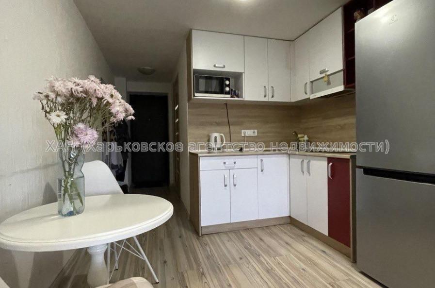 Продам квартиру, Героев Харькова просп. , 1  ком., 32.40 м², капитальный ремонт 