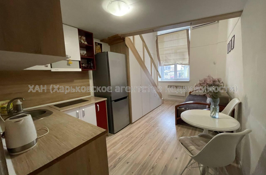 Продам квартиру, Героев Харькова просп. , 1  ком., 32.40 м², капитальный ремонт 