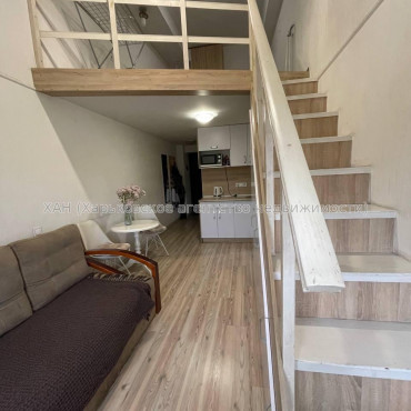 Продам квартиру, Героев Харькова просп. , 1  ком., 32.40 м², капитальный ремонт 