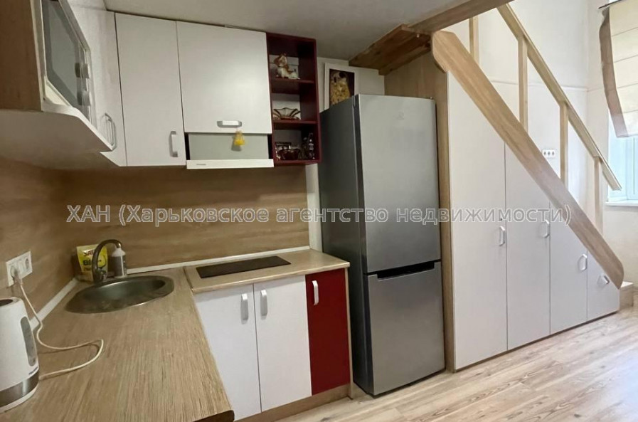 Продам квартиру, Героев Харькова просп. , 1  ком., 32.40 м², капитальный ремонт 