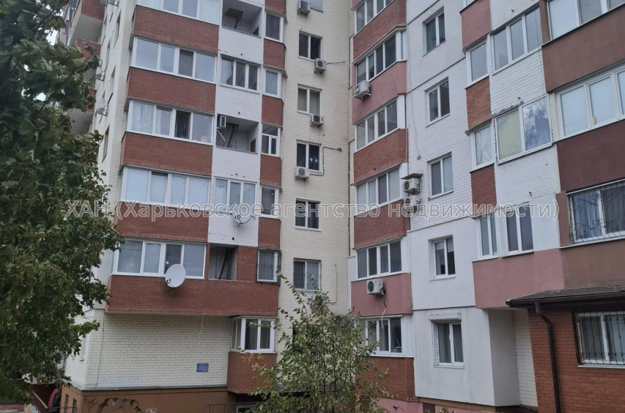 Продам квартиру, Тракторостроителей просп. , 1 кім., 50.40 м², капитальный ремонт 