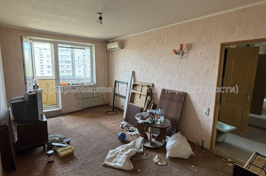 Продам квартиру, Дмитрия Антоновича бул. , 1  ком., 32 м², без ремонта 