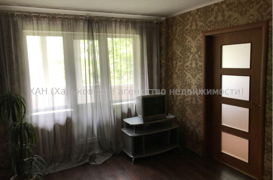 Продам квартиру, Героев Харькова просп. , 2 кім., 45 м², косметический ремонт 