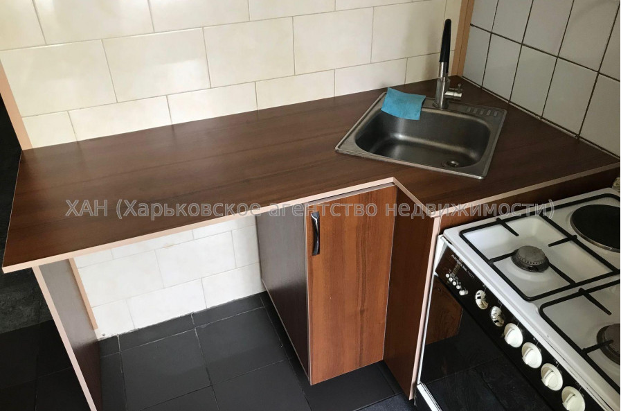 Продам квартиру, Героев Харькова просп. , 2 кім., 45 м², косметический ремонт 