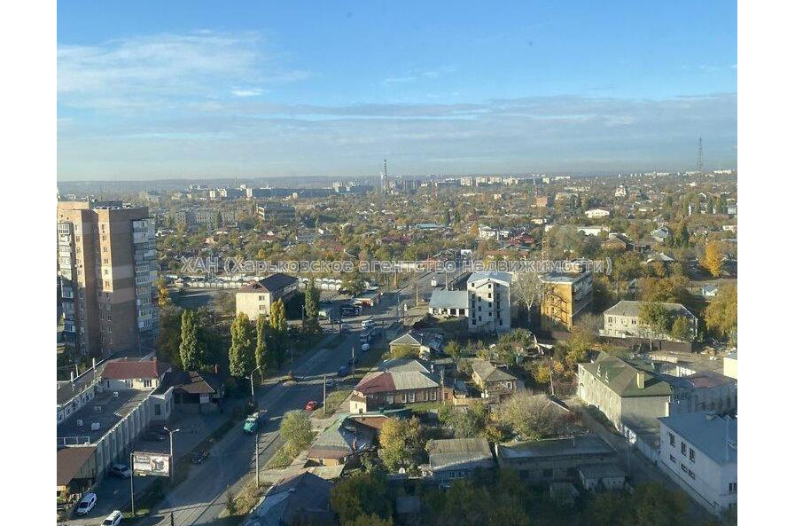 Продам квартиру, Молочная ул. , 1  ком., 70.20 м², без внутренних работ 