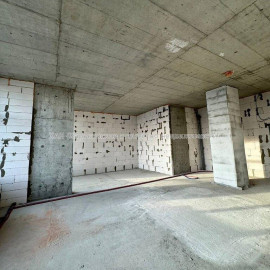 Продам квартиру, Молочная ул. , 1  ком., 70.20 м², без внутренних работ