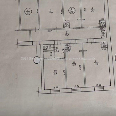 Продам квартиру, Защитников Неба ул. , 5 кім., 100 м², советский ремонт 