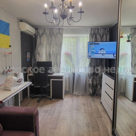 Продам квартиру, Матросова Александра ул. , 2  ком., 44 м², евроремонт