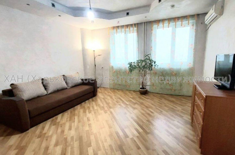 Продам квартиру, Аэрокосмический пр. , 2  ком., 54 м², капитальный ремонт 