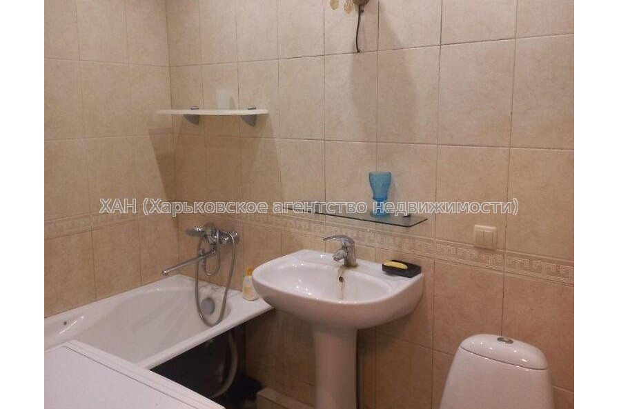 Продам квартиру, Крымская ул. , 3  ком., 62 м², капитальный ремонт 