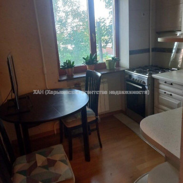 Продам квартиру, Крымская ул. , 3  ком., 62 м², капитальный ремонт  - фото 4 Продам квартиру, Крымская ул. , 3  ком., 62 м², капитальный ремонт