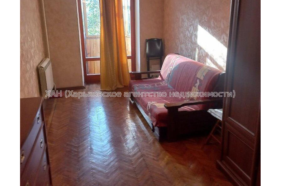 Продам квартиру, Крымская ул. , 3  ком., 62 м², капитальный ремонт 