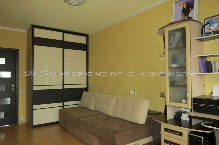 Продам квартиру, Амосова ул. , 3 кім., 65.90 м², евроремонт 