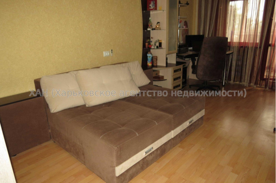 Продам квартиру, Амосова ул. , 3 кім., 65.90 м², евроремонт 