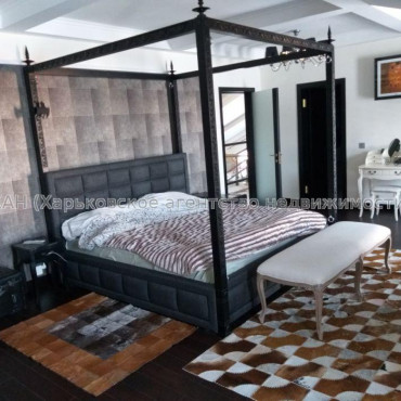 Продам будинок, Солнечная ул. , 400 м², 10 соток, евроремонт 