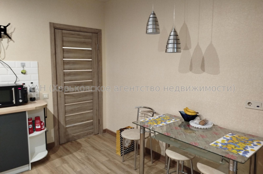 Сдам квартиру, Заливная ул. , 1  ком., 42.30 м², евроремонт 