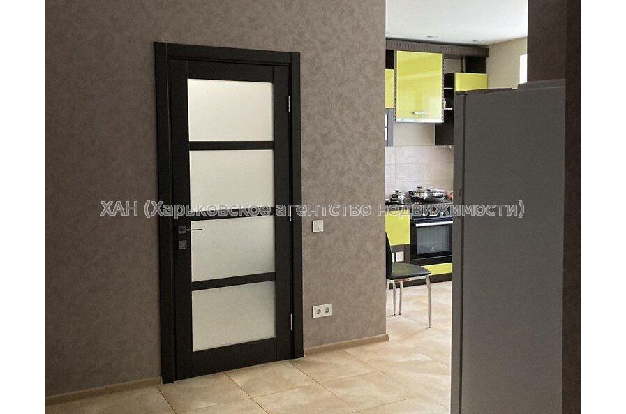 Продам квартиру, Александра Олеся ул. , 2  ком., 56.40 м², авторский дизайн 