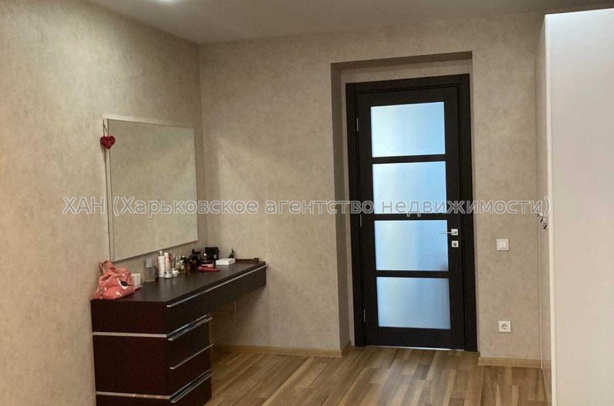 Продам квартиру, Александра Олеся ул. , 2 кім., 56.40 м², авторский дизайн 