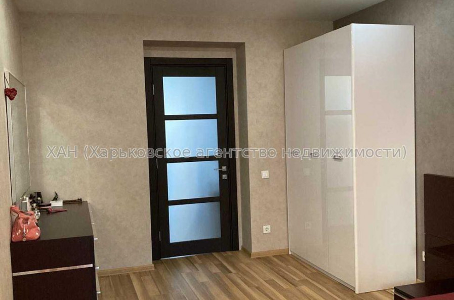 Продам квартиру, Александра Олеся ул. , 2 кім., 56.40 м², авторский дизайн 