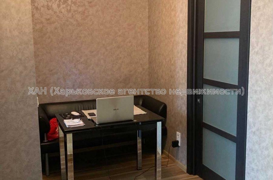 Продам квартиру, Александра Олеся ул. , 2 кім., 56.40 м², авторский дизайн 