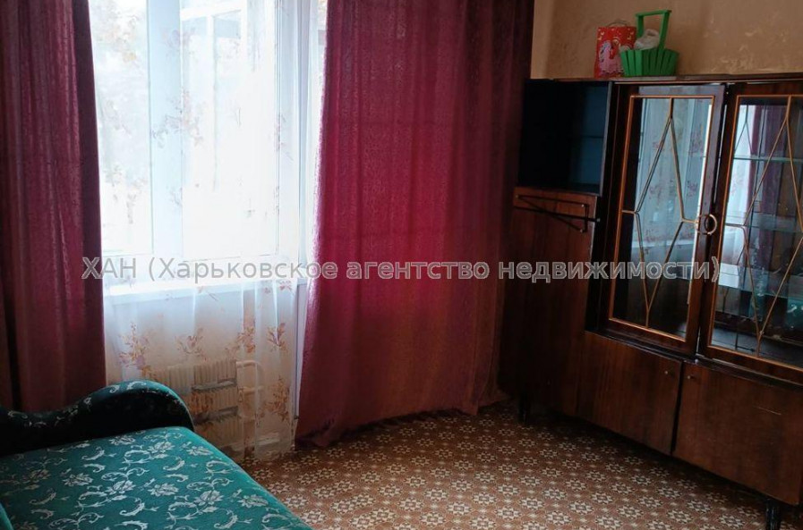 Продам квартиру, Тракторостроителей просп. , 1 кім., 27 м², косметический ремонт 