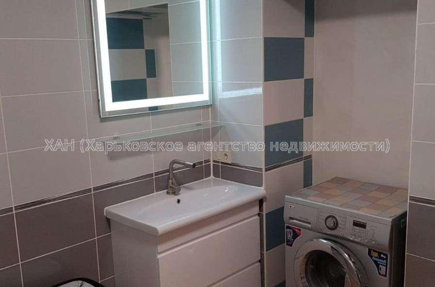 Продам квартиру, Барабашова академика ул. , 3  ком., 120 м², евроремонт 