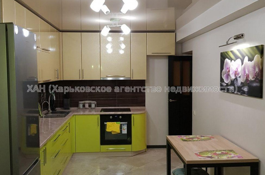 Продам квартиру, Барабашова академика ул. , 3  ком., 120 м², евроремонт 