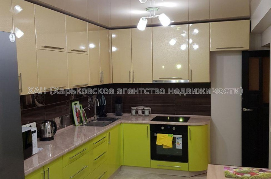 Продам квартиру, Барабашова академика ул. , 3  ком., 120 м², евроремонт 