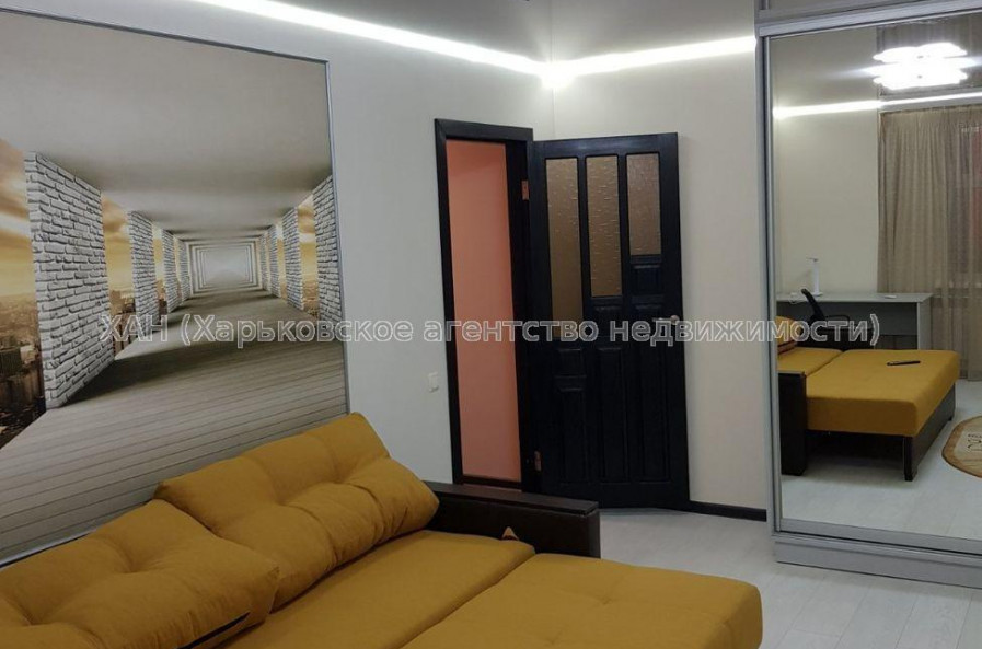 Продам квартиру, Барабашова академика ул. , 3 кім., 120 м², евроремонт 