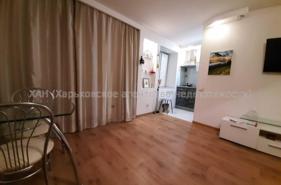 Продам квартиру, 23 Августа ул. , 2  ком., 43 м², евроремонт 