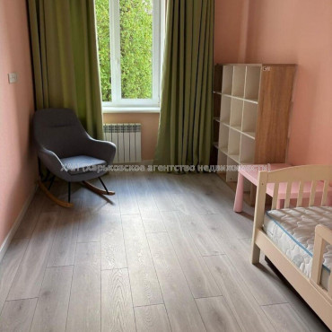 Продам квартиру, Крымская ул. , 3  ком., 70.60 м², евроремонт 