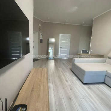 Продам квартиру, Крымская ул. , 3  ком., 70.60 м², евроремонт 