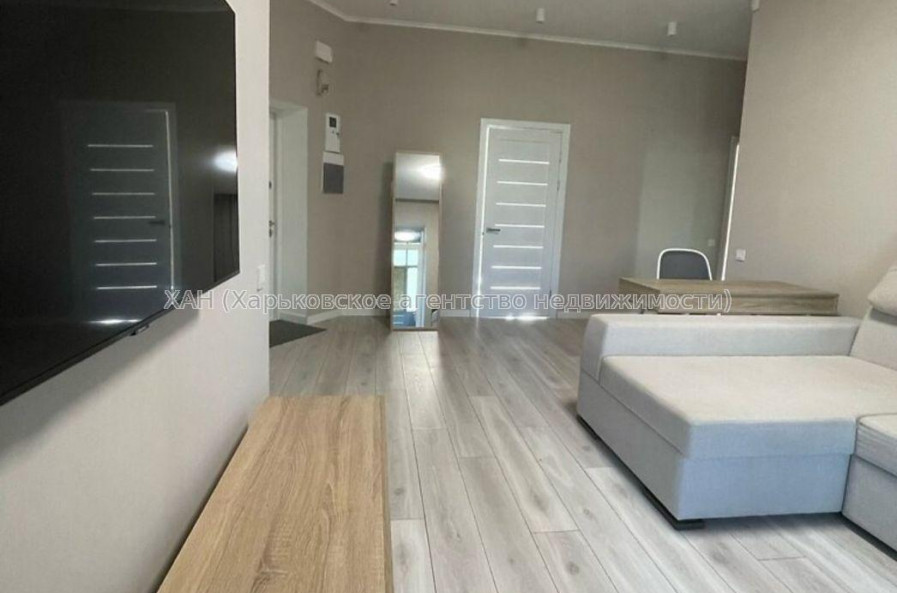 Продам квартиру, Крымская ул. , 3 кім., 70.60 м², евроремонт 