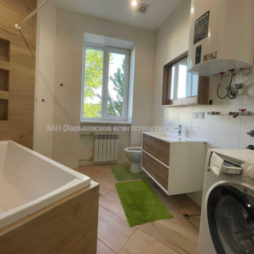 Продам квартиру, Крымская ул. , 3  ком., 70.60 м², евроремонт 