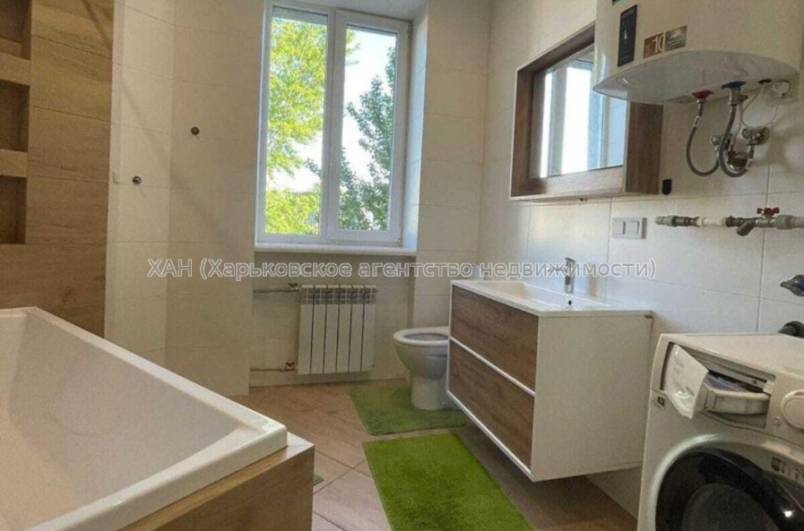 Продам квартиру, Крымская ул. , 3 кім., 70.60 м², евроремонт 