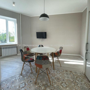 Продам квартиру, Крымская ул. , 3  ком., 70.60 м², евроремонт 