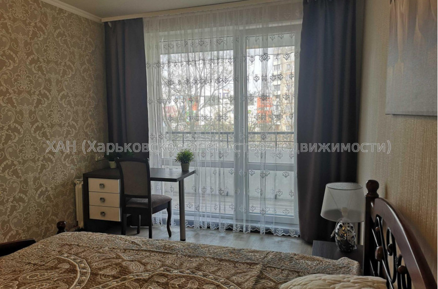 Продам квартиру, Непокоренных ул. , 4 кім., 85.10 м², авторский дизайн 