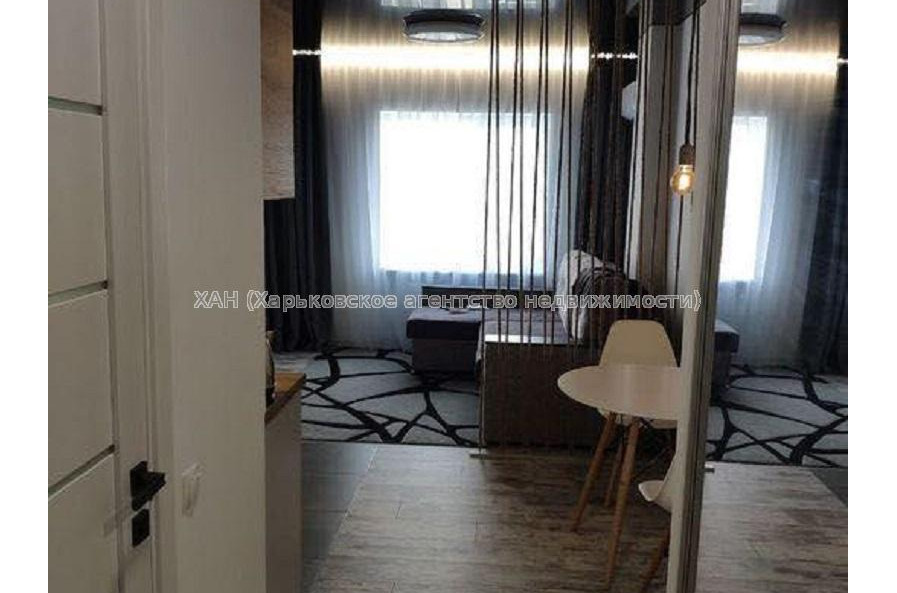 Продам квартиру, Хмельницкого Богдана ул. , 1  ком., 23 м², евроремонт 