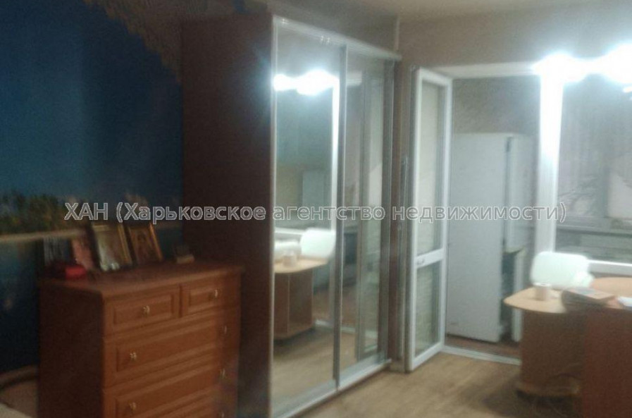 Продам квартиру, Гарибальди ул. , 1  ком., 46.70 м², косметический ремонт 