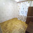 Продам квартиру, Ньютона ул. , 3 кім., 60 м², косметический ремонт 