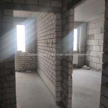 Продам квартиру, Мира ул. , 2  ком., 57 м², без внутренних работ 