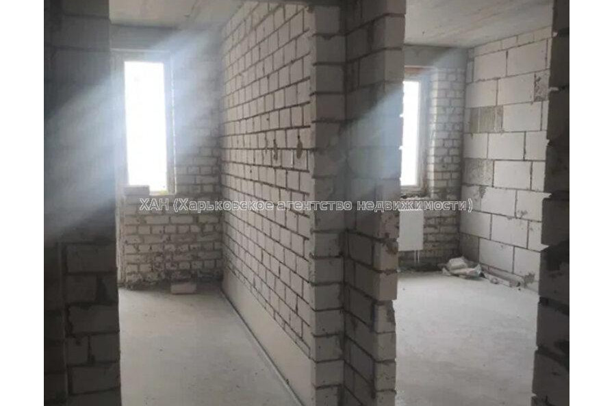 Продам квартиру, Мира ул. , 2  ком., 57 м², без внутренних работ 