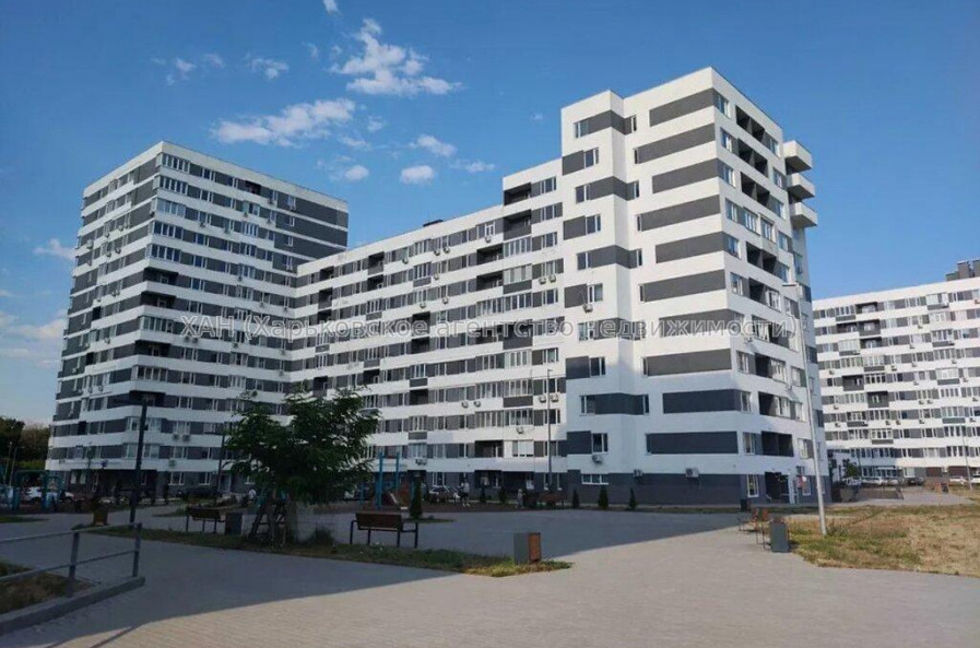 Продам квартиру, Героев Харькова просп. , 2 кім., 60.95 м², без ремонта 