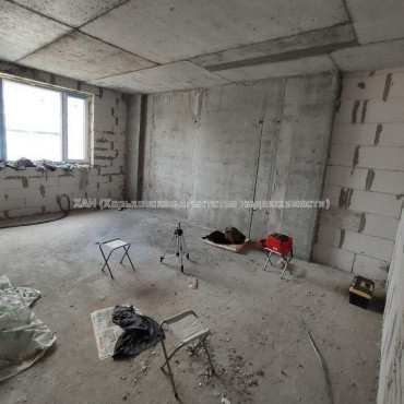 Продам квартиру, Героев Харькова просп. , 2 кім., 60.95 м², без ремонта 
