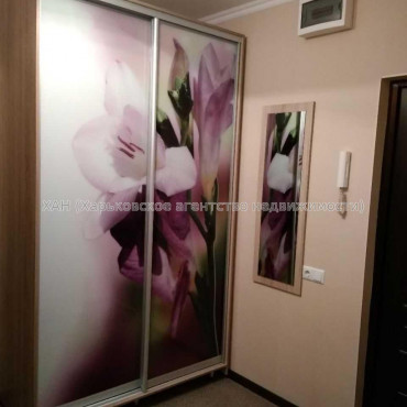 Продам квартиру, Непокоренных ул. , 2  ком., 46 м², капитальный ремонт 