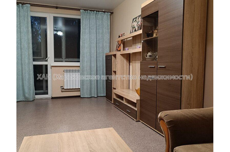 Продам квартиру, Непокоренных ул. , 2  ком., 46 м², капитальный ремонт 