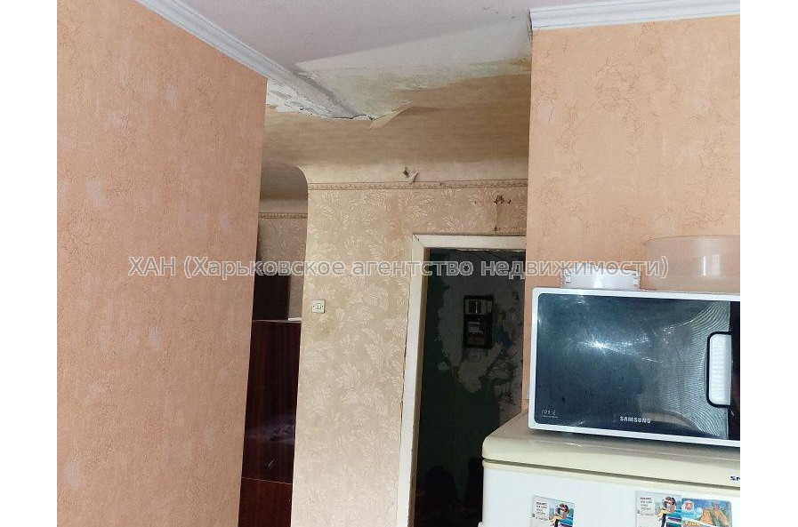 Продам квартиру, Харьковских Дивизий ул. , 2 кім., 43 м², советский ремонт 