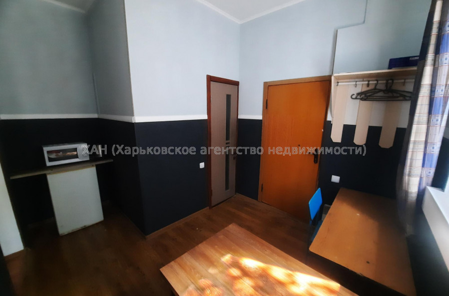 Сдам нежилую недвижимость, офисное помещение , 2  ком., 27 м², капитальный ремонт 